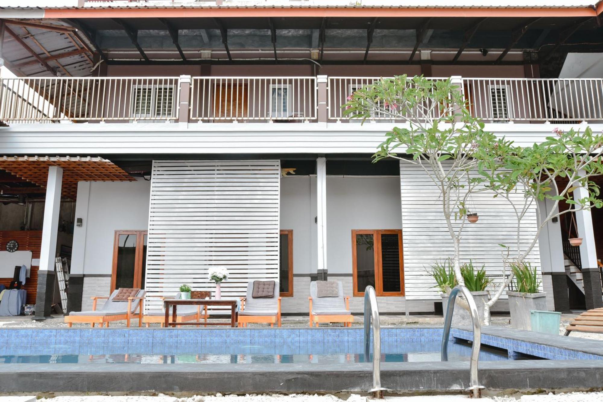 Отель Oseda Nias Surf House Hilibotodane Экстерьер фото