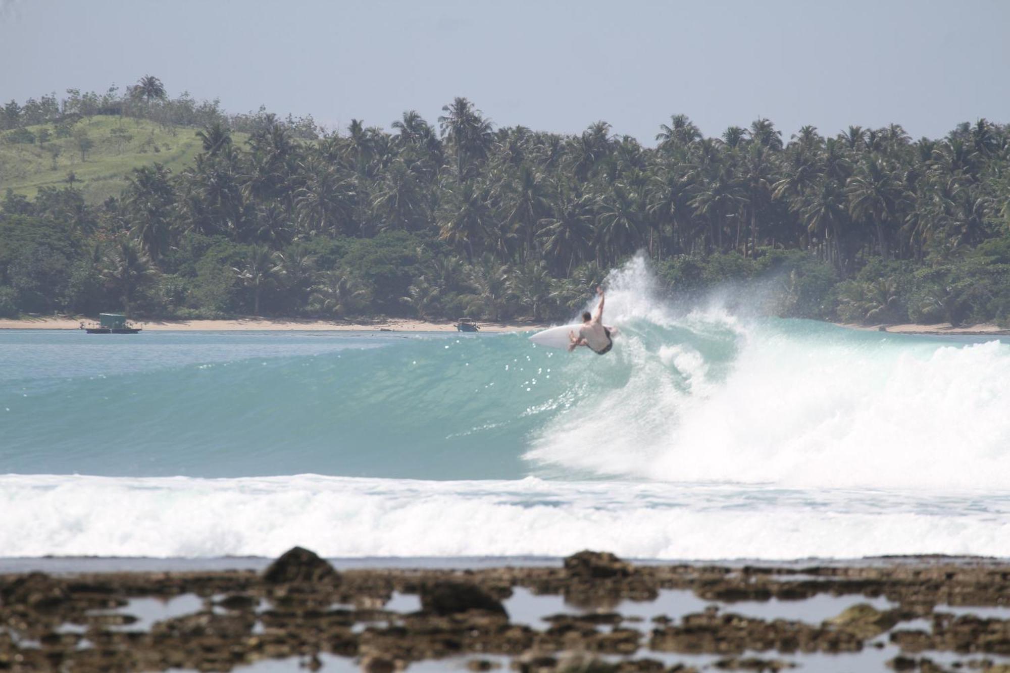 Отель Oseda Nias Surf House Hilibotodane Экстерьер фото