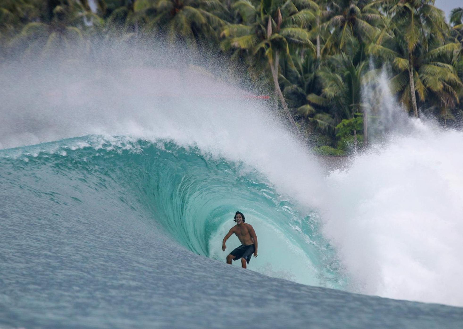 Отель Oseda Nias Surf House Hilibotodane Экстерьер фото