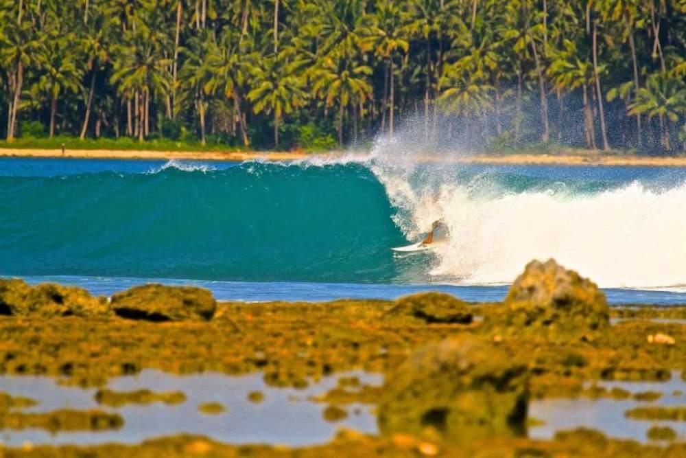Отель Oseda Nias Surf House Hilibotodane Экстерьер фото