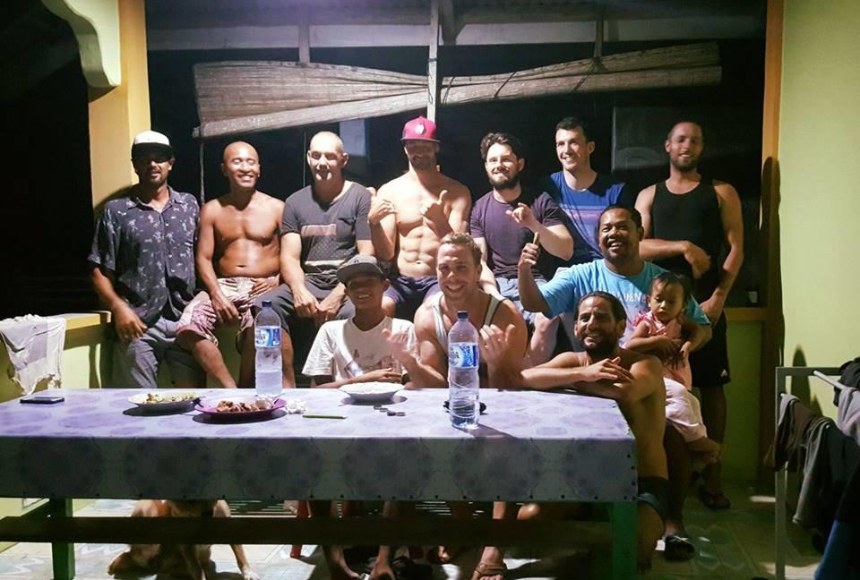 Отель Oseda Nias Surf House Hilibotodane Экстерьер фото