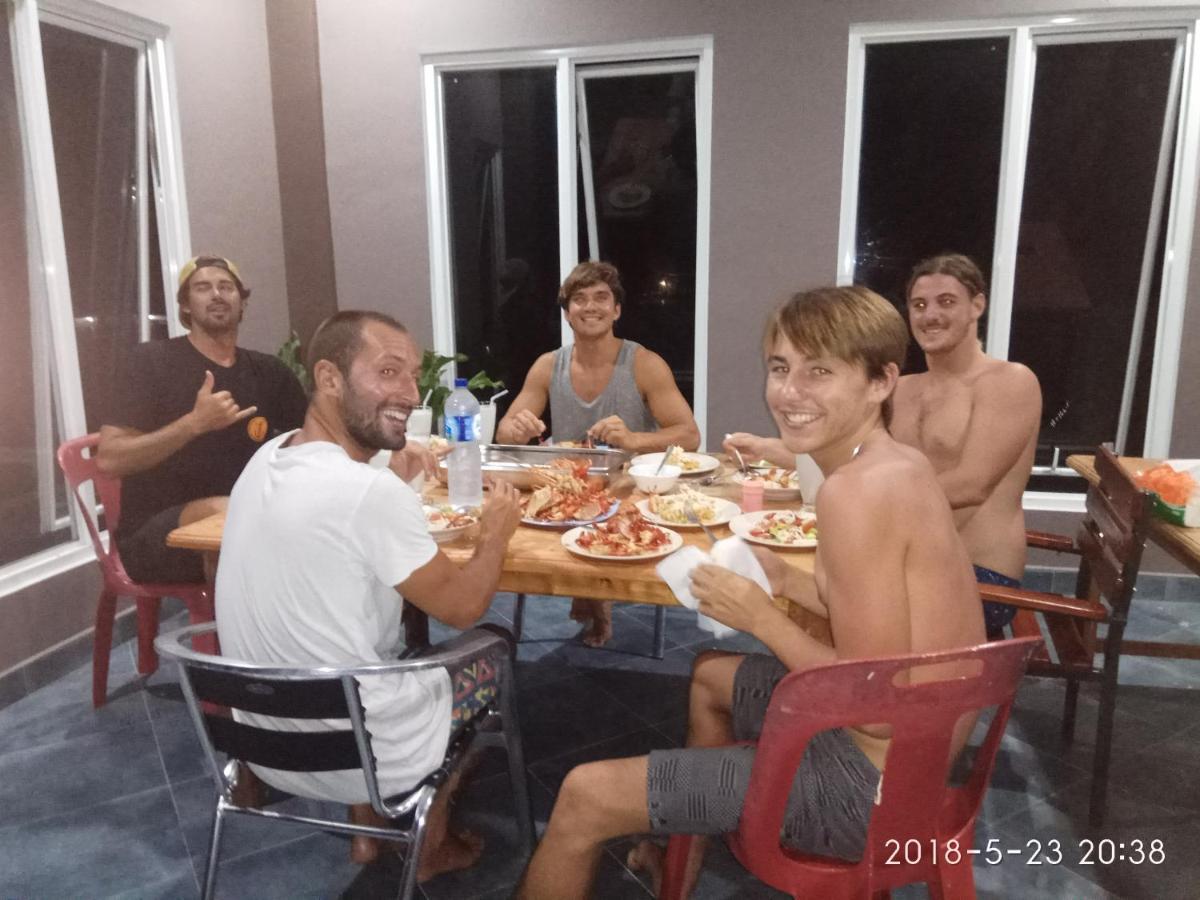Отель Oseda Nias Surf House Hilibotodane Экстерьер фото