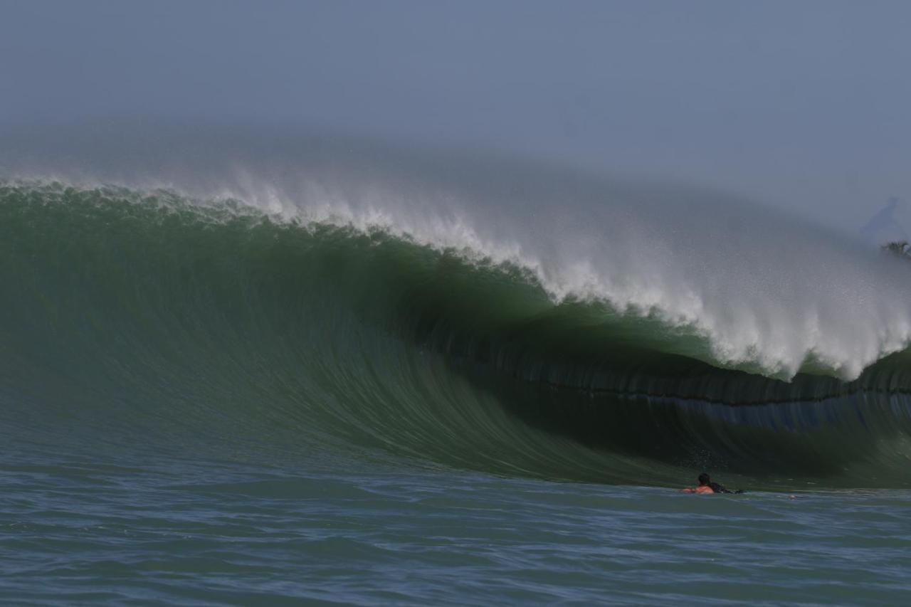 Отель Oseda Nias Surf House Hilibotodane Экстерьер фото