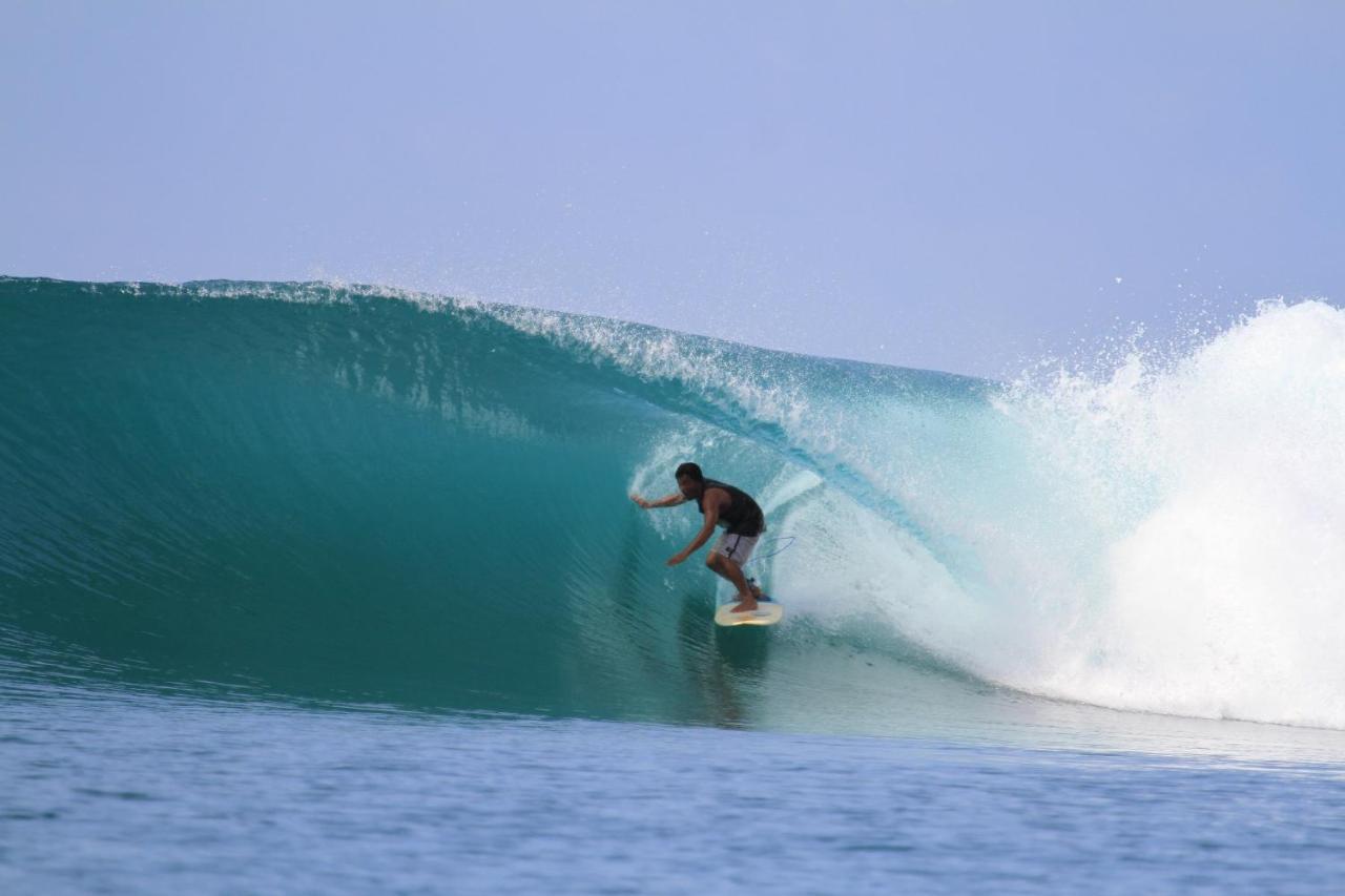 Отель Oseda Nias Surf House Hilibotodane Экстерьер фото